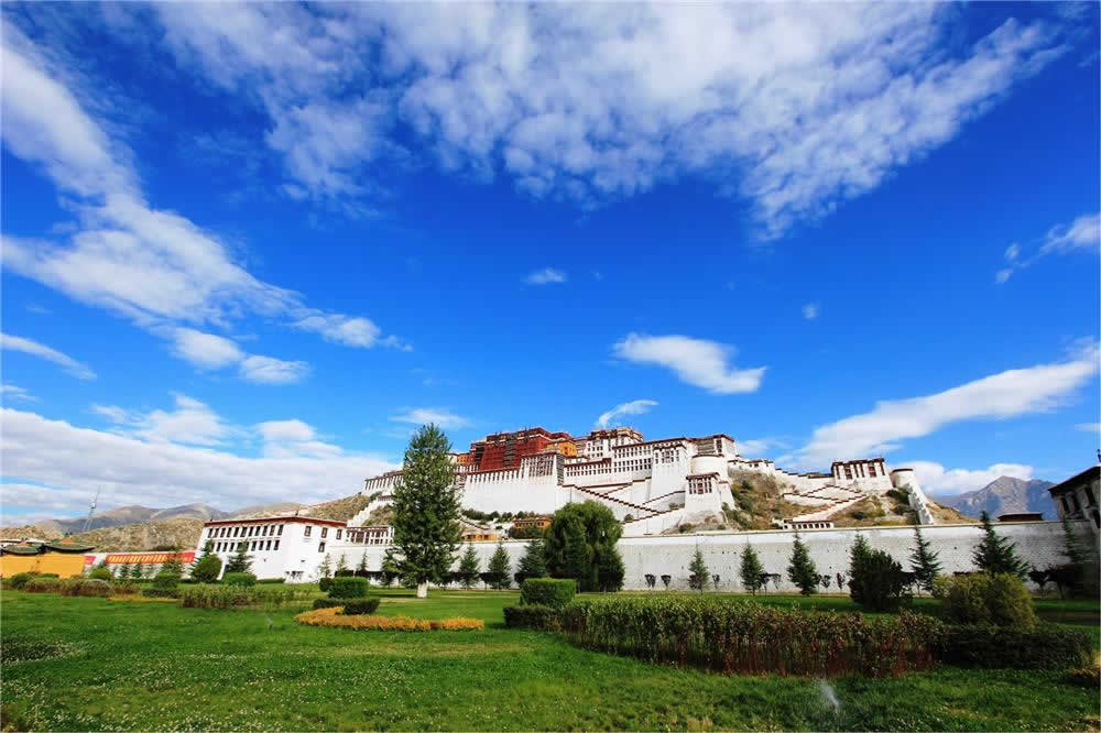 Best 6 Days Chengdu Lhasa Highlights Tour by Flight