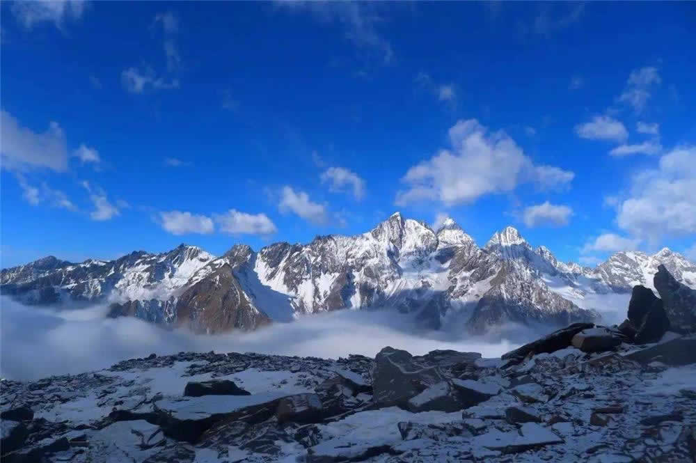 5 Days Tibet Culture Tour with Mount Siguniang