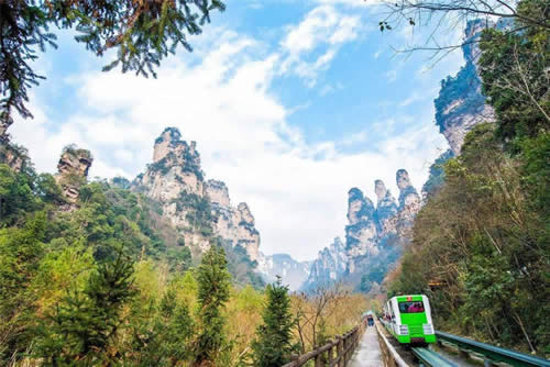 Chengdu Zhangjiajie Package Tour: 7 Days Chengdu Zhangjiajie Highlights Exploration