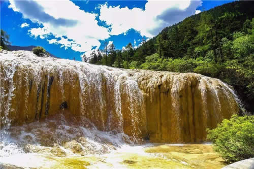 4 Days Enjoyable Jiuzhaigou Trekking Tour from Chengdu