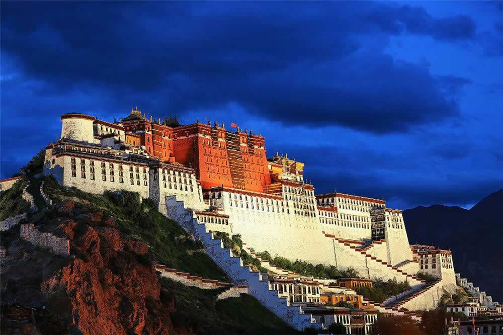7 Days Southwest China Tour with Tibet Culture & Scenery