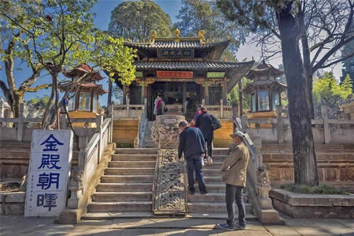 3 Days Kunming Private Tour with Golden Temple