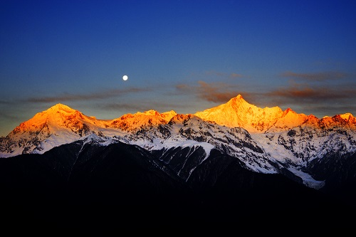3 Days Shangri-La, Deqin & Tacheng Yunnan Tour Package – Meili Snow Mountain Adventure