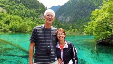 6-Day Chengdu Panda Adventure & Jiuzhaigou Valley Exploration