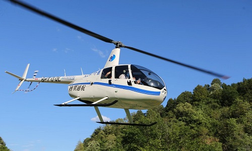 Unforgettable Helicopter Tours in Zhangjiajie: Explore Tianzi Mountain & Yuanjiajie in 3 Days