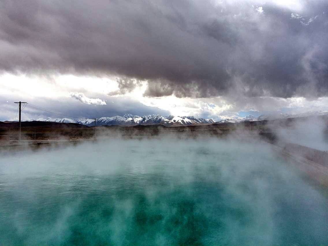 Yangpachen_Hot_Spring_1.jpg