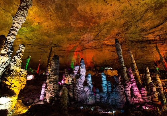 Huanglong Cave.png