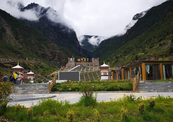 Daocheng Yading Scenic Area_01.png