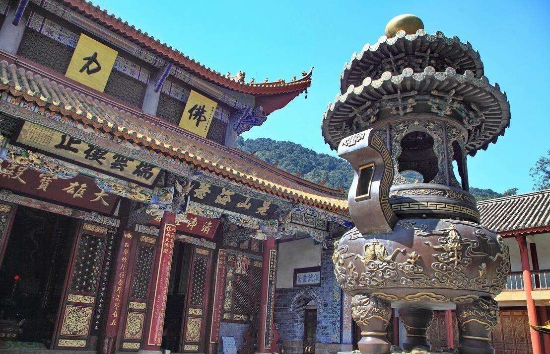 Huating_Temple.jpg