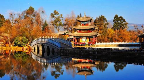 black_dragon_pool_lijiang.jpg