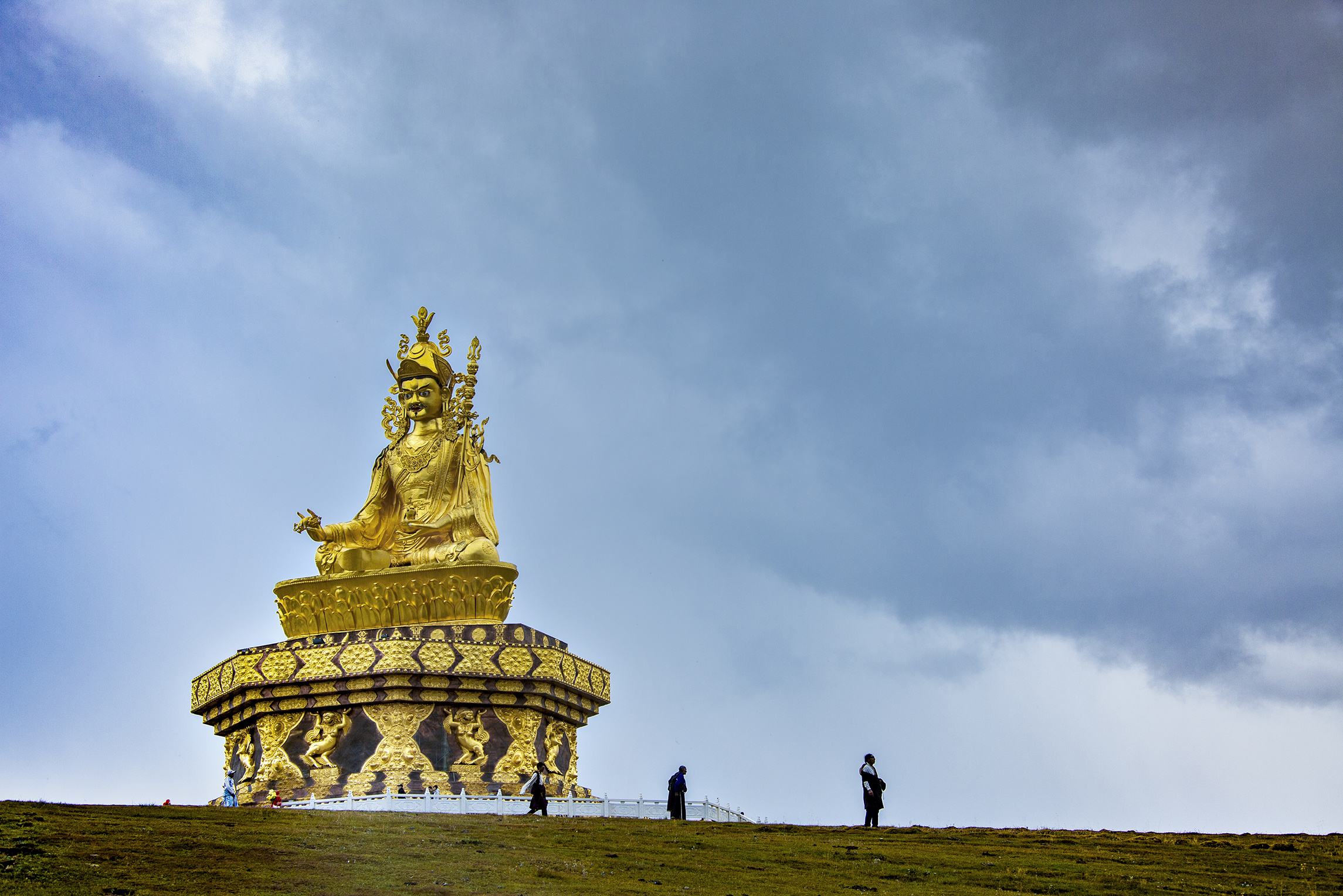 Yarchen_Monastery_1.jpg