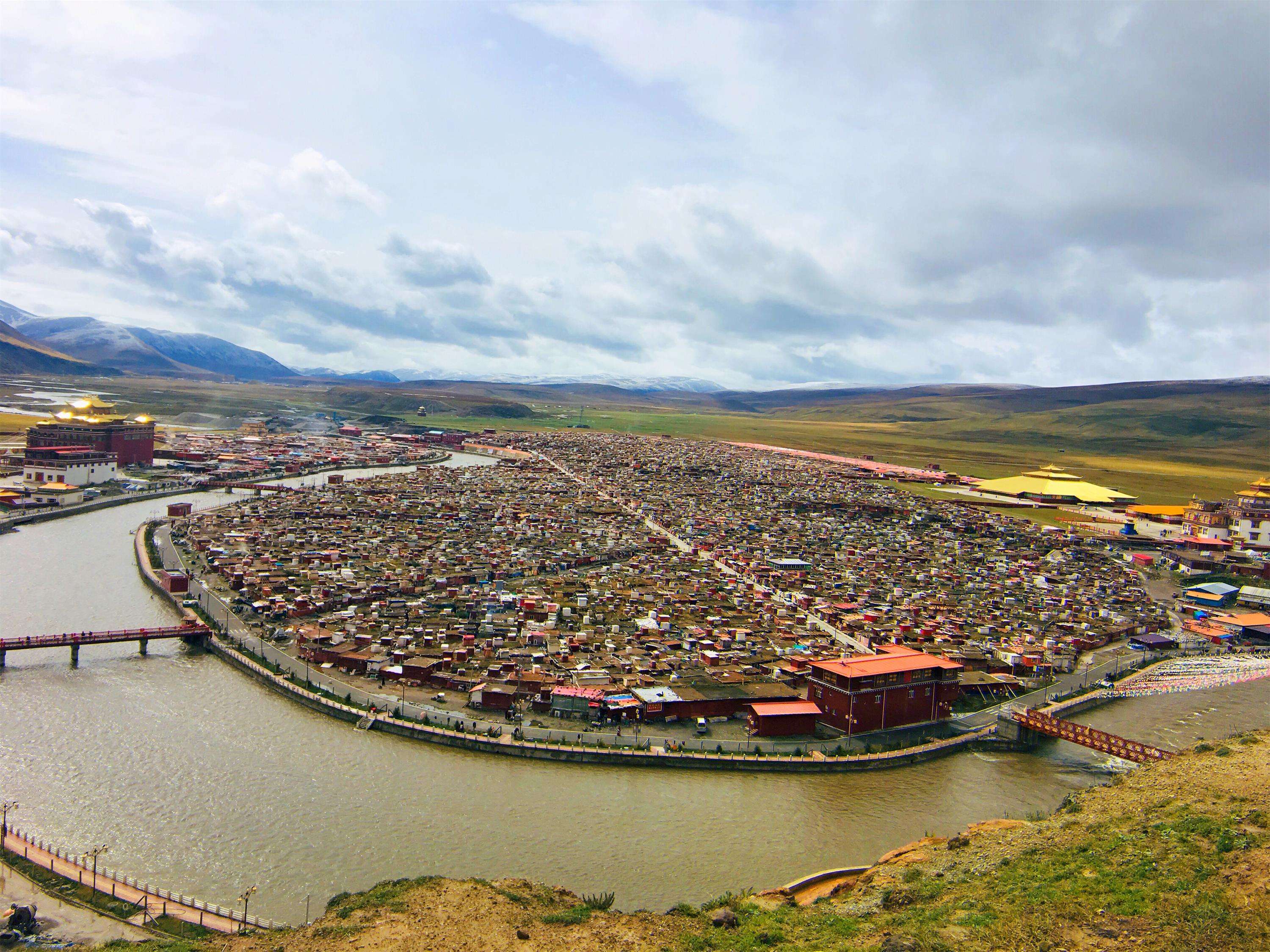 Yarchen_Monastery.jpg