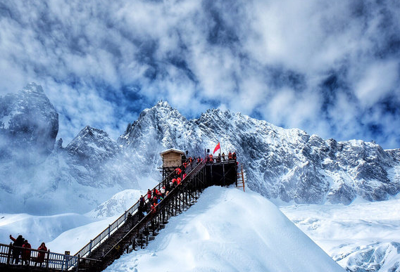 Jade Dragon Snow Mountain.png