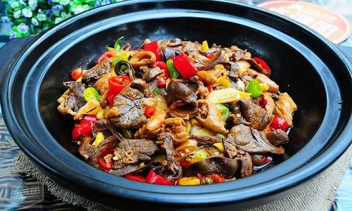 Tu-Jia-Three-Pot-Stew-Zhangjiajie