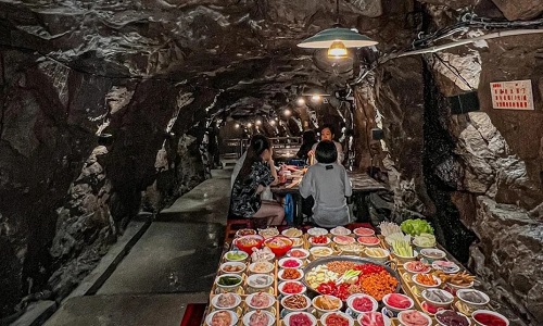 air-raid-shelter-lunch