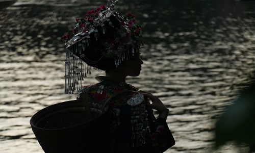 miao-style-clothing