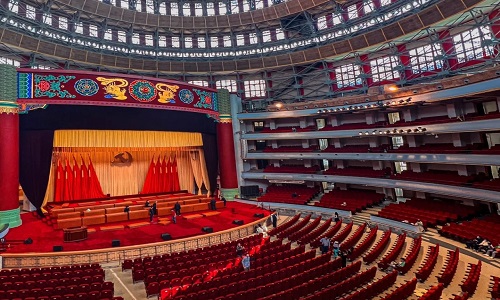 inside-the-hall