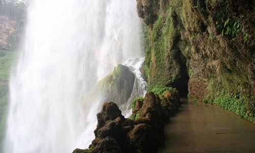 Waterfall-Cave