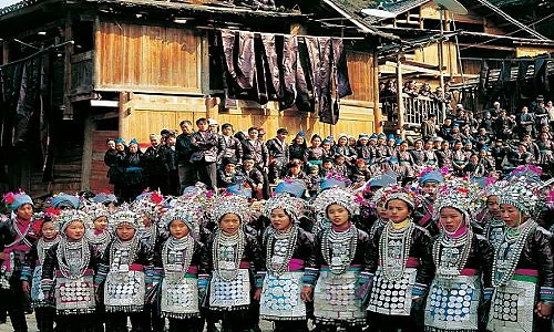 Dong-Grand-Song-performance