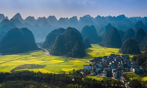 Forest-Of-The-Thunsands-Peaks-Xingyi