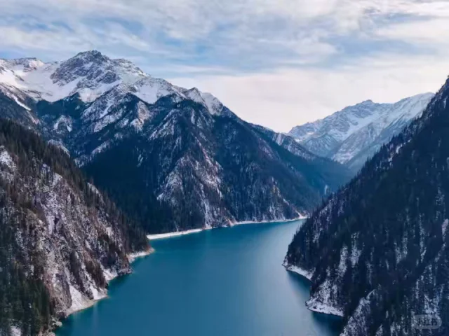 Jiuzhaigou-National-Park-Sichuan