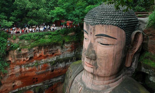 Leshan-Giant-Buddha-Head