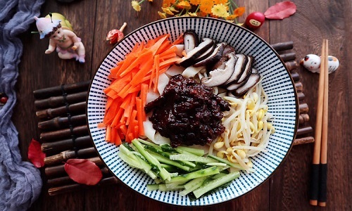 Beijing-Zha-Jiang-Mian-1