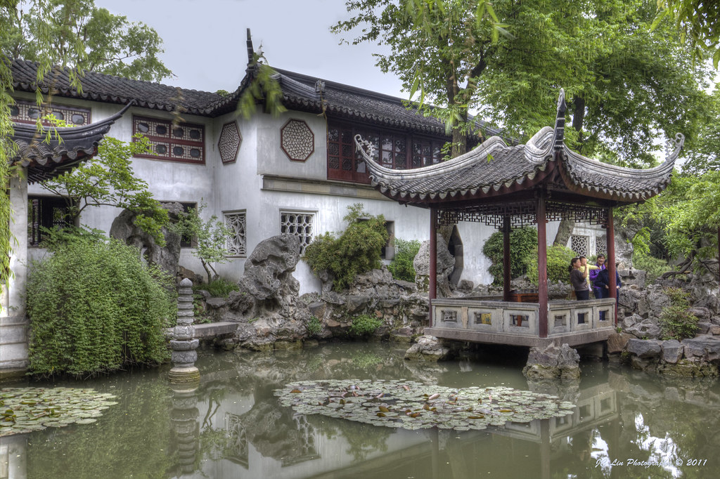 Lingering-Garden-1