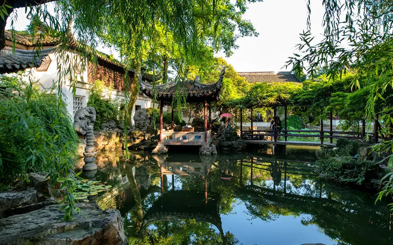 Lingering-Garden