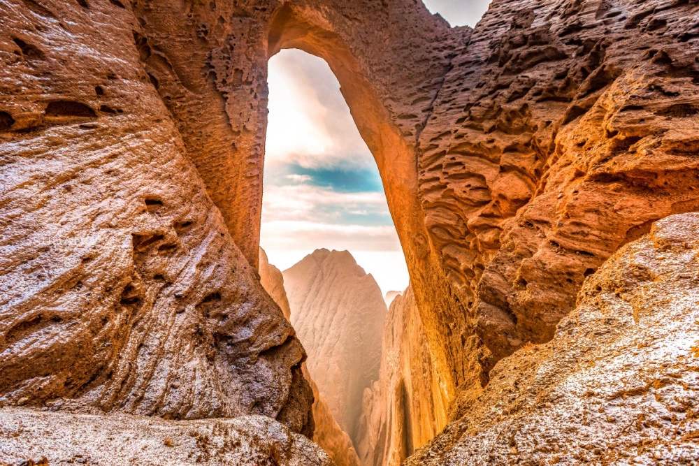 Shipton’s-Arch-in-kashgar