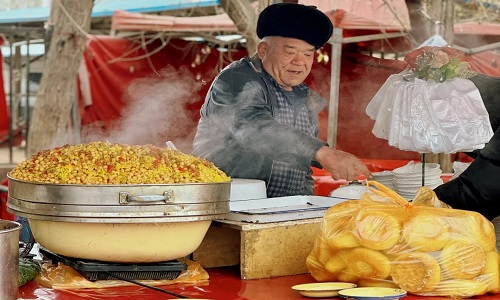 bazzar-in-kashgar