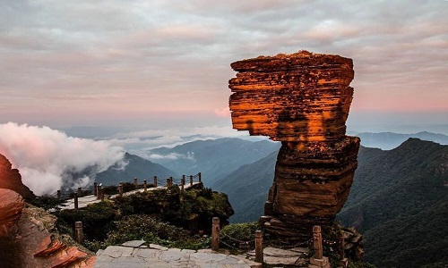 Mushroom-Stone-Fanjingshan