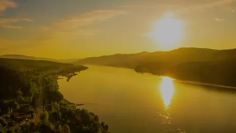 sunset-over-the-Jinsha-River-1
