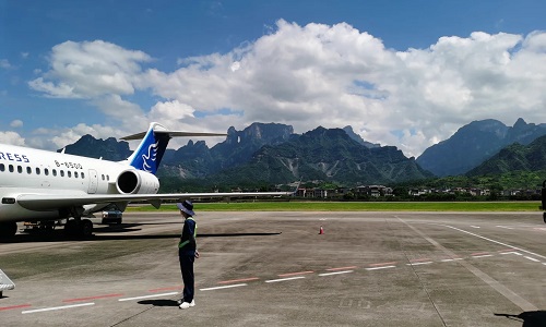 Zhangjiajie-Hehua-Airport1