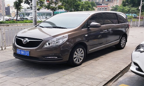 7-seater-buick-van