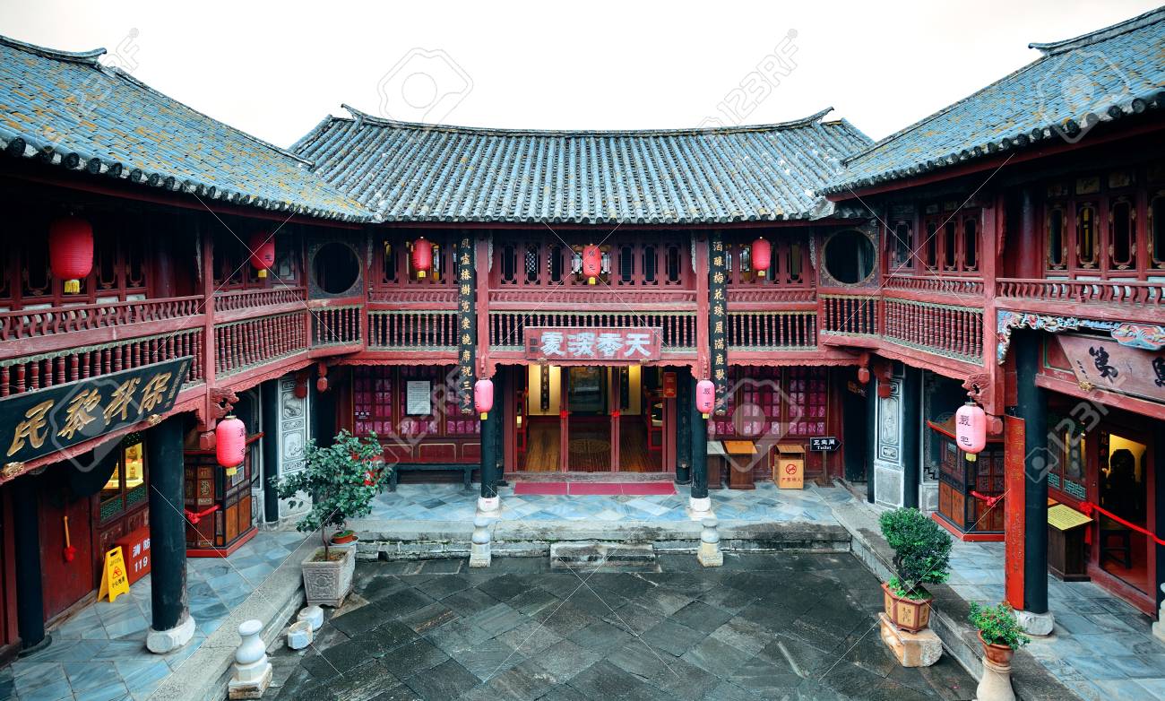 local-bai-style-courtyard-in-dali-old-town-yunnan-china