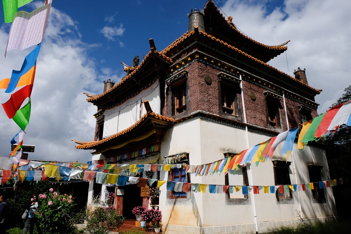 Lugu-Lake-Monastery