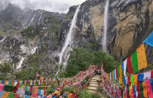 Yubeng-Sacred-Waterfall