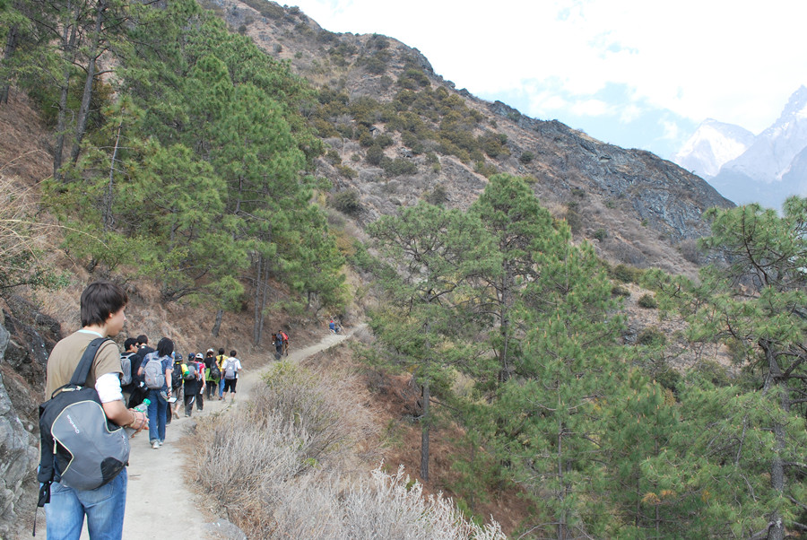 28-Zigzag-Turns-of-Tiger-Leaping-Gorge-05