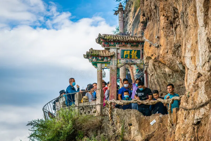Dragon-Gate-1