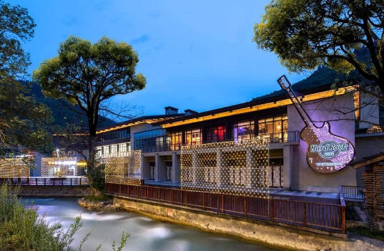 Jiuzhaigou-Restaurant-4