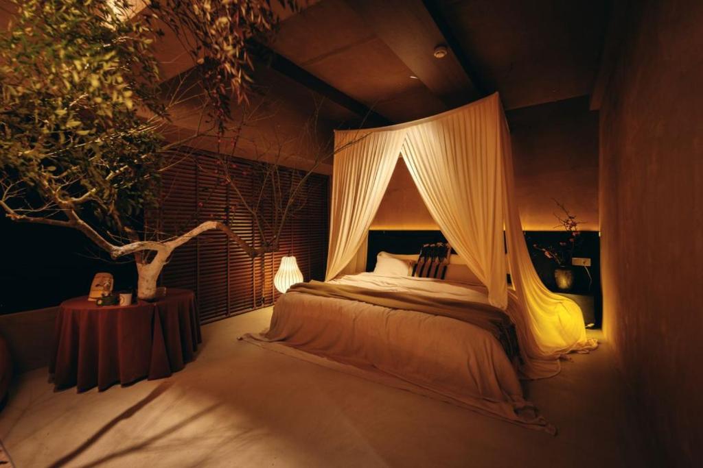 M-Panda-Tower-Boutique-Chengdu-1