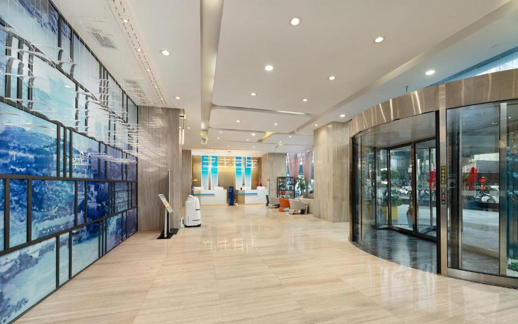 Holiday-Inn-Express-Chengdu-Wuhou-1