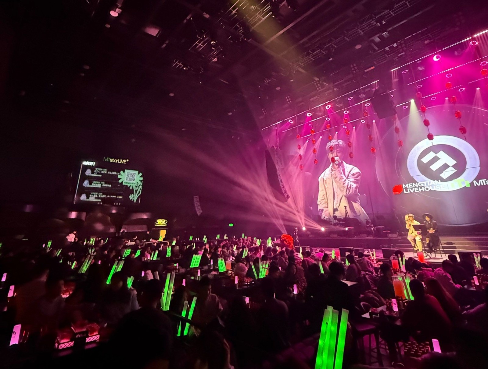 Listen-LiveHouse-01 Listen-LiveHouse-01