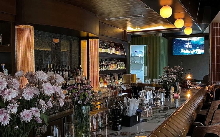 Waking-Lotus-Bar-01 Waking-Lotus-Bar-01