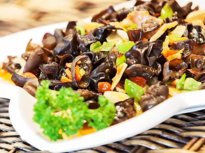 Old-Preserved-Pork-Stir-Fried-Fungus Old-Preserved-Pork-Stir-Fried-Fungus