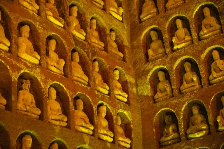 Ten-Thousand-Buddhas-Cave-01 Ten-Thousand-Buddhas-Cave-01