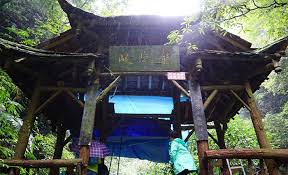 Longyin-Gorge-Plank-Road-01 Longyin-Gorge-Plank-Road-01