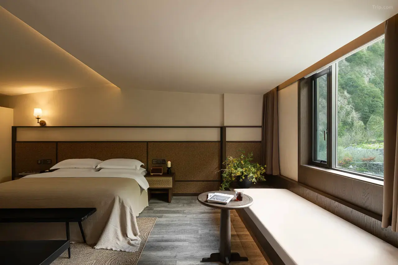 The-Evening-Mountain-Range-in-Bipang-Valley-01 The-Evening-Mountain-Range-in-Bipang-Valley-01