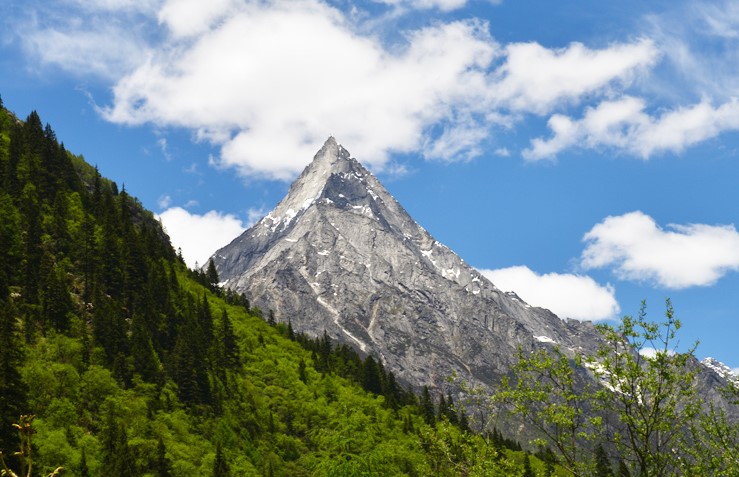 Pomiu-Peak Pomiu-Peak
